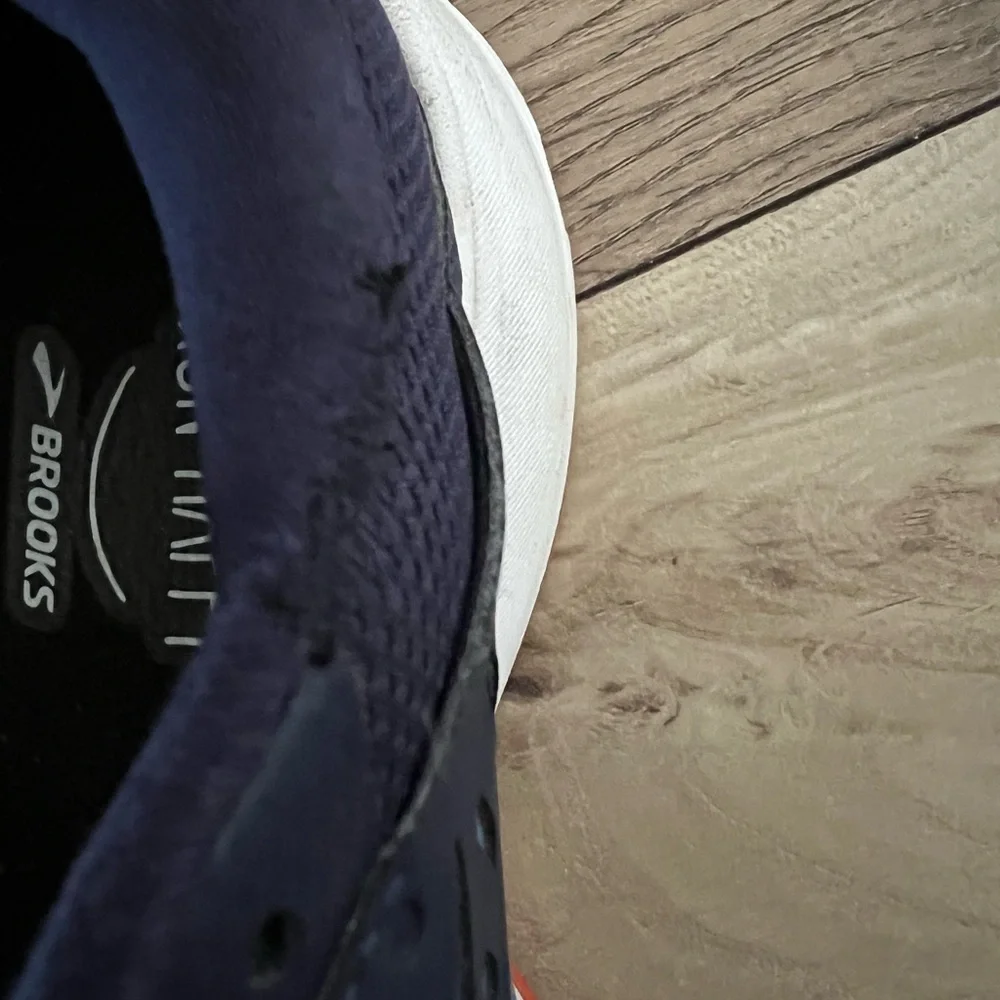 Women’s Brooks Athletic Shoes Sneakers Size 7.5 - Picture 8 of 9